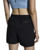 ON RUNNING 5" CORE SHORT BLACK WOMAN