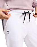 ÜBER LAUF-SCHWITZHOSEN WEISSE FRAU