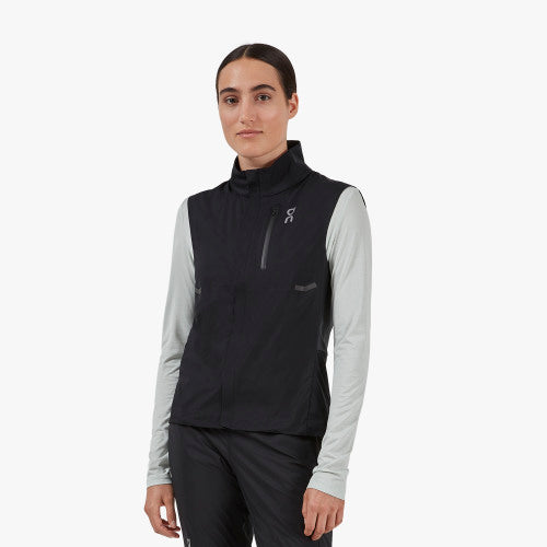 ON-RUNNING WEATHER VEST BLACK WOMAN